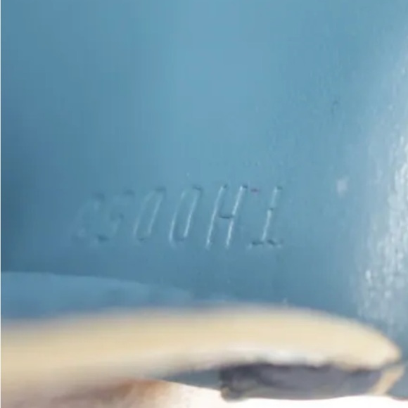 SOLD - LV LOUIS VUITTON Suhali Wallet on a Chain (WOC), Gold Hardware - Picture 10 of 12